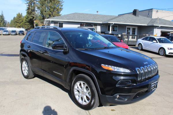 2016 Jeep CHEROKEE 4x4 4WD LATITUDE SUV - cars & trucks - by dealer... for sale in Hillsboro, OR – photo 7