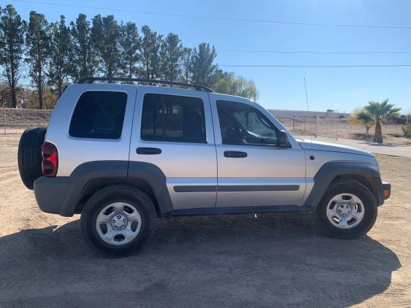 2005 Jeep Liberty - cars & trucks - by owner - vehicle automotive sale for sale in MESILLA PARK, NM – photo 3