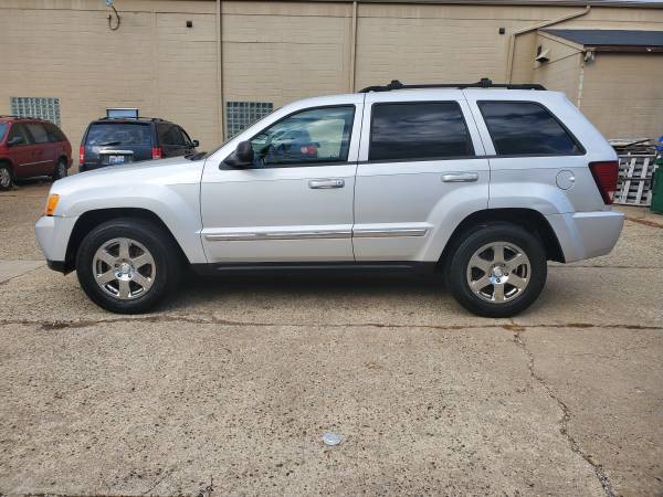 2010 Jeep Grand cherokee Laredo 4X4 SUV 113000 Miles! - cars &... for sale in Mount Clemens, MI – photo 5