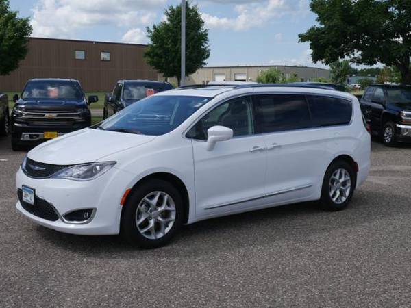 2019 Chrysler Pacifica Touring L Plus for sale in Cambridge, MN – photo 5