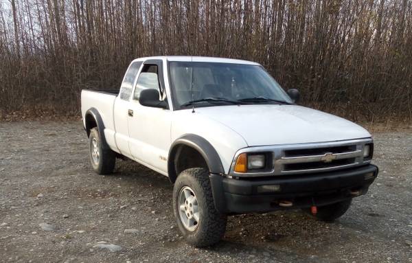 1997 Chevy S10 4wd Extended Cab Truck for sale in Wasilla, AK – photo 2