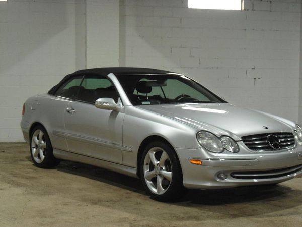 2005 MERCEDES-BENZ CLK 320 - FINANCING AVAILABLE-Indoor Showroom! for sale in PARMA, OH – photo 2