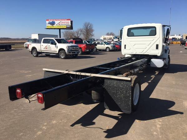 2015 International 4300 Lo Pro Chassis - - by dealer for sale in Lake Crystal, MN – photo 7