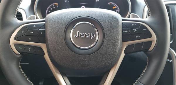 2017 Jeep Grand Cherokee Limited 4x4 (TOP RATED DEALER AWARD 2018 for sale in Waterbury, NY – photo 13