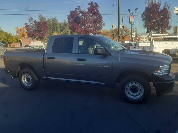 2012 Ram 1500 ST 4x4 4.7 LITER ONLY 27855 MILES - cars & trucks - by... for sale in Redding, CA – photo 4