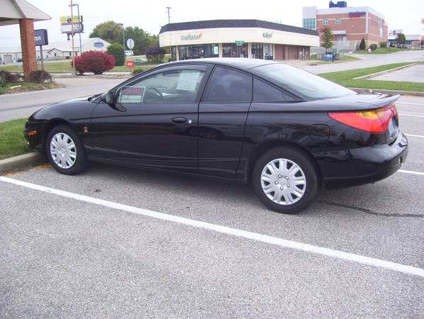 EXTRA NICE 2002 SATURN SC2 - cars & trucks - by owner - vehicle... for sale in Evansville, IN – photo 3