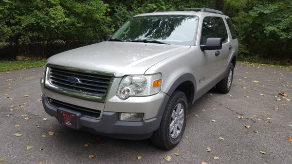 2006 Ford Explorer (126,592 Miles) for sale in Warsaw, IN – photo 8