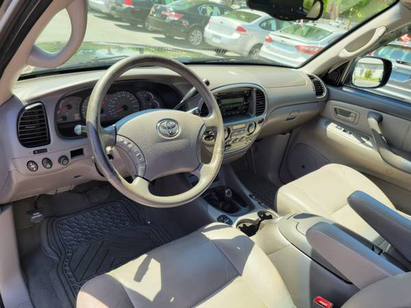 03 TOYOTA SEQUOIA 4X4 LEATHER 1-OWNER LOW MILEAGE 81K - cars & for sale in Front Royal, WV – photo 9