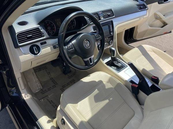 2012 Volkswagen Passat SE w/Sunroof - APPROVED W/1495 DWN OAC! for sale in La Crescenta, CA – photo 10