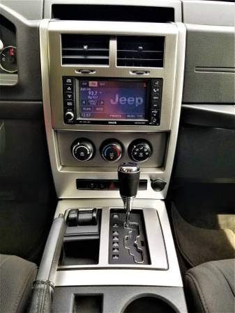 2011 Jeep Liberty 4x4 Sport - - by dealer - vehicle for sale in Madison, WI – photo 20
