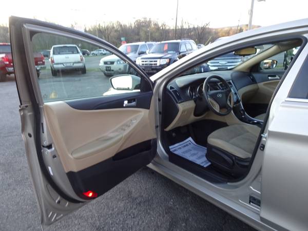 2012 Hyundai Sonata GLS, Immaculate Condition 90 Days Warranty for sale in Roanoke, VA – photo 9