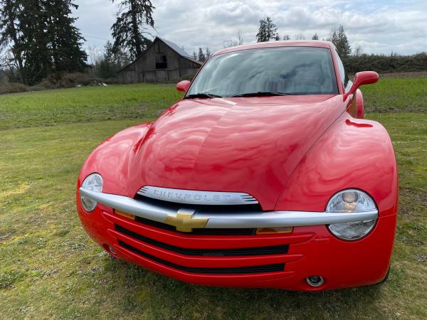 2003 Chevy SSR Truck 5, 553 Miles for sale in Hubbard, OR – photo 2