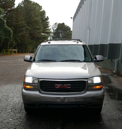 Birch Silver 2004 GMC Yukon SLT // 3rd Row // 4x4 // Tow Package -... for sale in Raleigh, NC – photo 19
