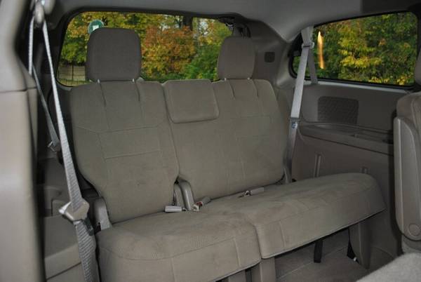 2012 CHRYSLER TOWN & COUNTRY TOURING REAR ENTERTAINMENT STOW N GO... for sale in Flushing, MI – photo 8