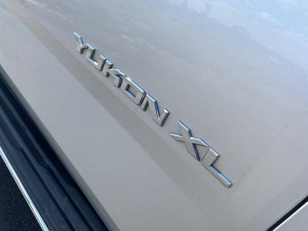 2015 GMC Yukon XL SLT hatchback Silver - - by dealer for sale in Jerome, ID – photo 7