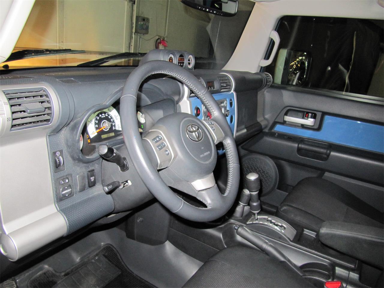 2013 Toyota FJ Cruiser for sale in Omaha, NE – photo 18