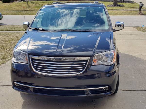2012 Chrysler Town & Country Touring-L for sale in Zionsville, IN – photo 3