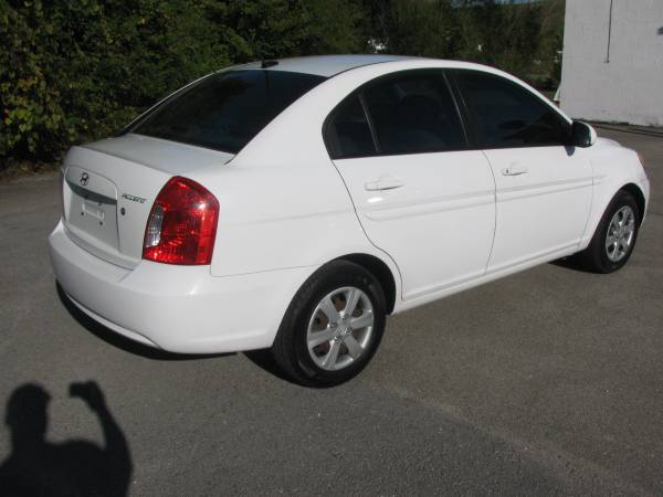 2010 HYUNDAI ACCENT GLS.....4CYL AUTO......RUNS EXCELLENT!!!! - cars... for sale in Knoxville, TN – photo 5