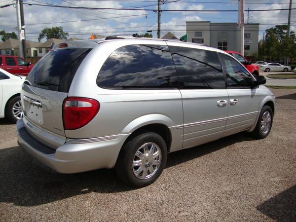 2006 Chrysler Town & Country LWB 4dr Limited for sale in Houston, TX – photo 3