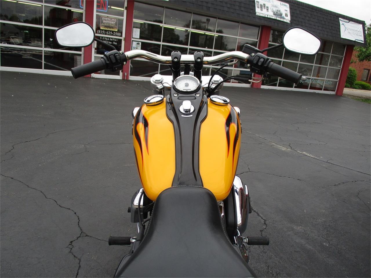 2011 Harley-Davidson Dyna Wide Glide for sale in Sterling, IL – photo 17