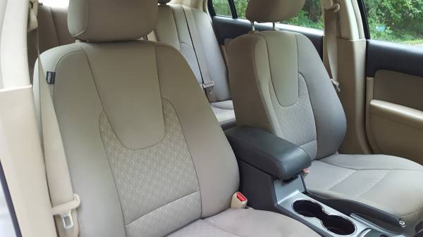 2011 Ford Fusion SE - cars & trucks - by dealer - vehicle automotive... for sale in Warsaw, IN – photo 22