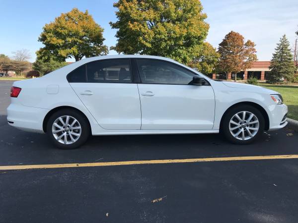 2015 Volkswagen Jetta 1.8T SE - cars & trucks - by owner - vehicle... for sale in Libertyville, IL – photo 3