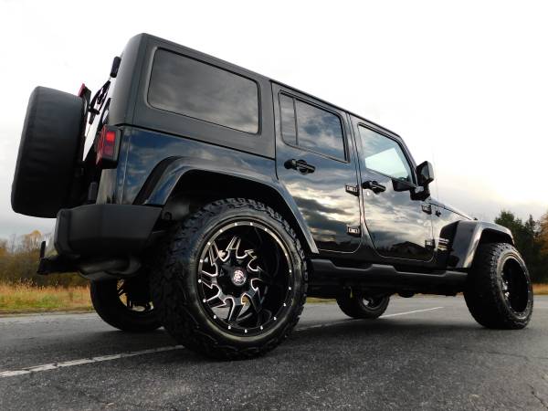 LIFTED 14 JEEP WRANGLER SAHARA 6 SPEED MANUAL 3.6L 4X4 20X12 NEW... for sale in KERNERSVILLE, SC – photo 4
