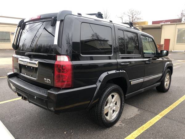 2006 Jeep Commander Limited 5.7L HEMI 4x4 Third Row/Loaded - cars &... for sale in Cleveland, OH – photo 2