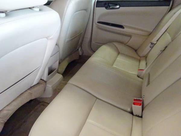 2011 Chevy Impala LT 133, 000 miles Bose Heated leather Sunroof for sale in West Allis, WI – photo 9