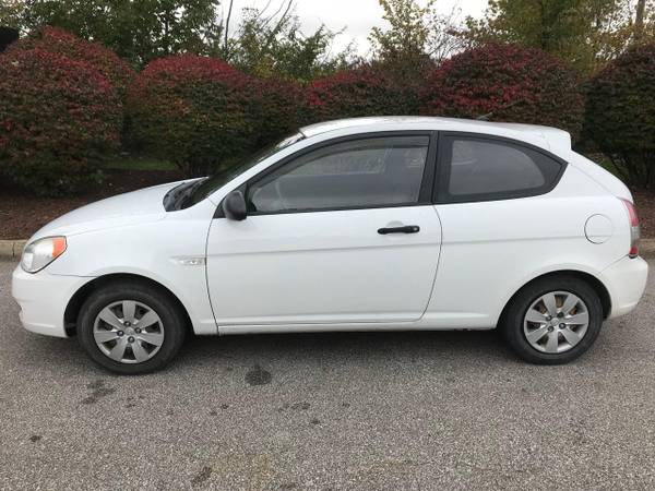 2010 Hyundai Accent 98767 miles for sale in Brook Park, OH – photo 5