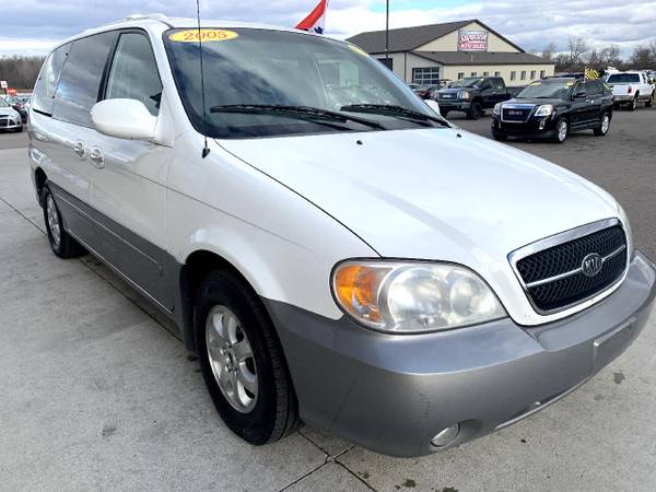 2005 Kia Sedona 4dr Auto LX - - by dealer - vehicle for sale in Chesaning, MI – photo 8