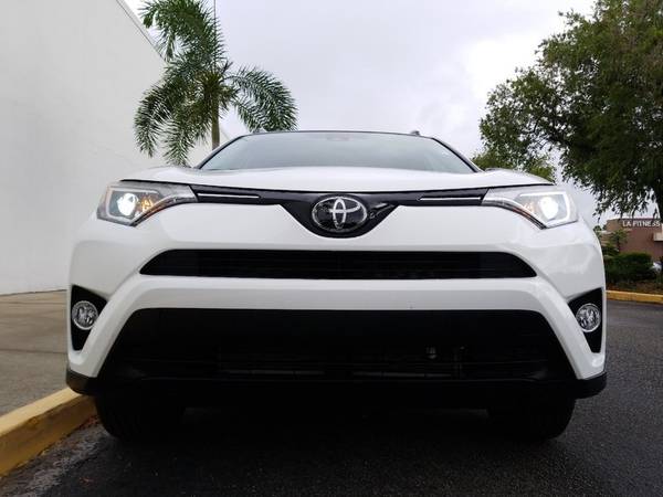 2018 Toyota RAV4 LE~ONLY 8K MILES~ GREAT COLOR~ LIKE NEW~ FINANCE... for sale in Sarasota, FL – photo 11