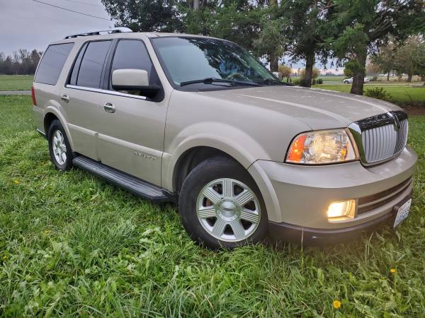 2006 Lincoln Navigator 4wd - cars & trucks - by owner - vehicle... for sale in Everson, WA