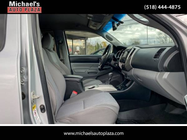 2013 Toyota Tacoma 4x4 V6 Automatic - cars & trucks - by dealer -... for sale in east greenbush, NY – photo 10