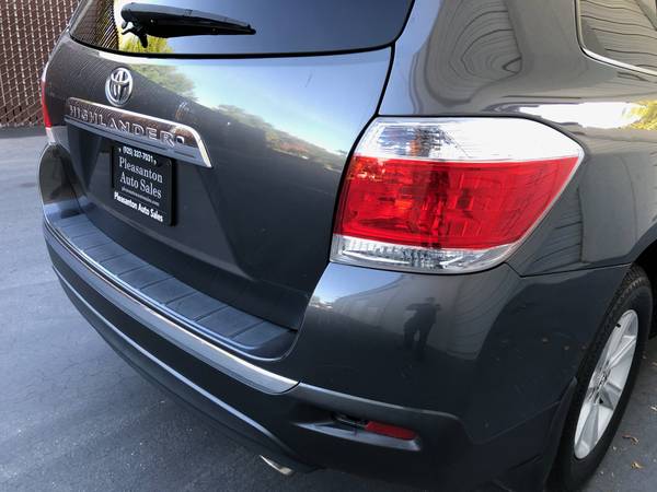 2013 Toyota Highlander, Excellent condition! Leather! - cars & for sale in Pleasanton, CA – photo 10