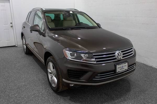 2016 Volkswagen Touareg Sport w/Technology - - by for sale in Tallmadge, PA – photo 3