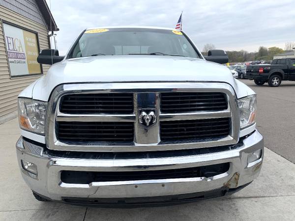 2012 RAM 2500 4WD Crew Cab 149 SLT - - by dealer for sale in Chesaning, MI – photo 2