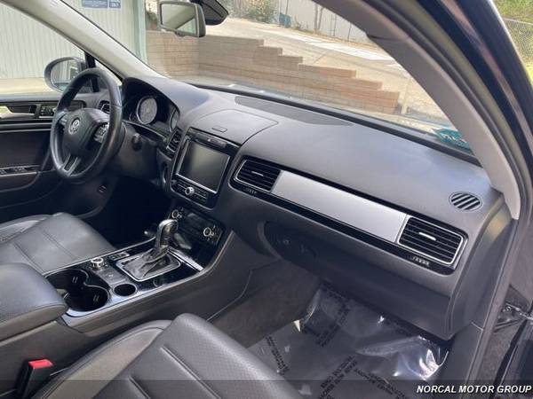 2011 Volkswagen Touareg VR6 Lux - - by dealer for sale in Auburn , CA – photo 20