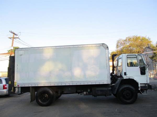 2004 Sterling SC- 8000 Series for sale in Totowa, NJ – photo 5