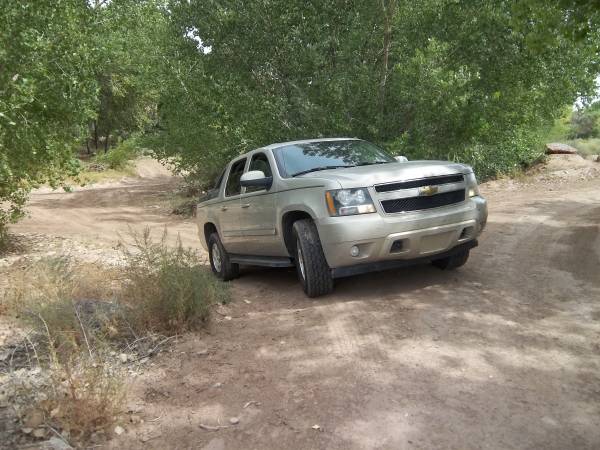 Chevy Avalanche "07" LT-4X4 for sale in Polvadera, NM – photo 3