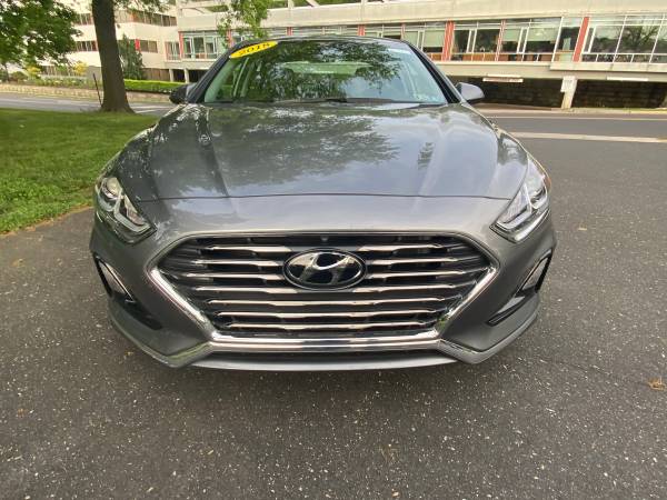 ONLY 16k MILES! BEAUTIFUL! LIKE NEW 2018 HYUNDAI SONATA - cars & for sale in Jenkintown, PA – photo 2