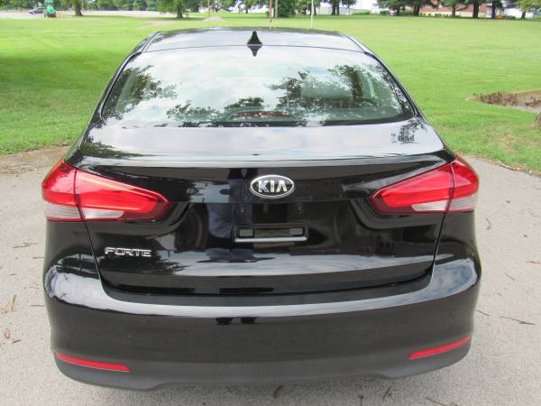 2017 KIA FORTE LX*CLEAN TITLE*GAS SAVER*AFFORDABLE*DOWN 2500 O.A.C for sale in Nashville, TN – photo 4