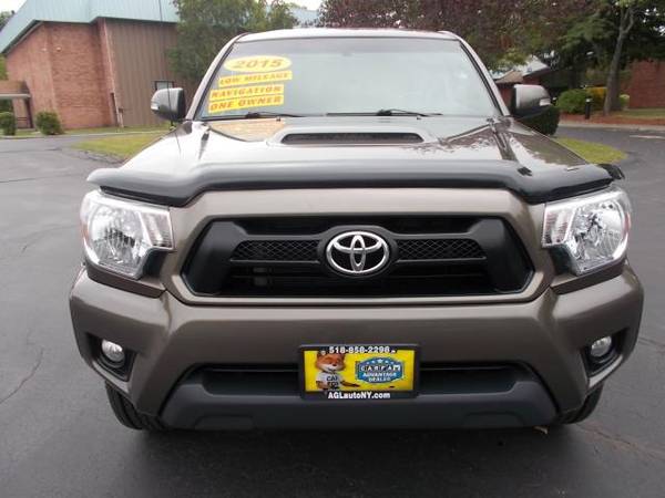 2015 Toyota Tacoma 4WD DOUBLE CAB V6 TRD SPORT - cars & trucks - by... for sale in Cohoes, MA – photo 3