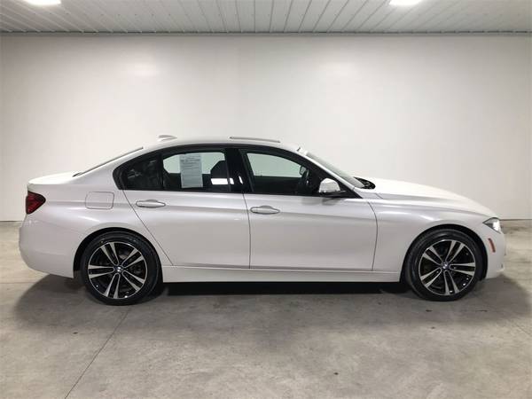 2018 BMW 3 Series 330i xDrive - - by dealer - vehicle for sale in Buffalo, NY – photo 9