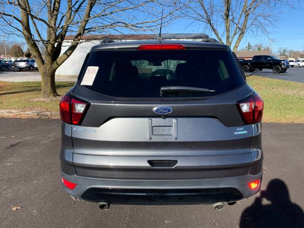 2019 FORD ESCAPE SE (A46385) - cars & trucks - by dealer - vehicle... for sale in Newton, IL – photo 3