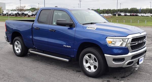 ~ ~ ~ 2019 RAM 1500 Tradesman Quad Cab 4x4 ( ONLY 6K MILES!!! ) ~ ~... for sale in Mukwonago, WI – photo 4