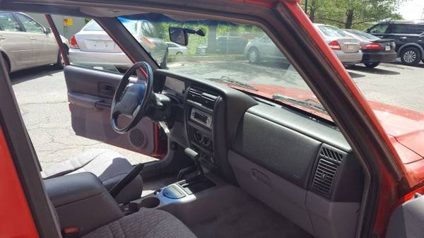 1998 Jeep Cherokee Sport - - by dealer - vehicle for sale in Dumfries, District Of Columbia – photo 9