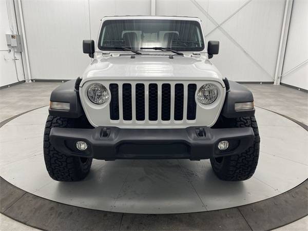 2020 Jeep Gladiator Sport - - by dealer - vehicle for sale in Chillicothe, OH – photo 2