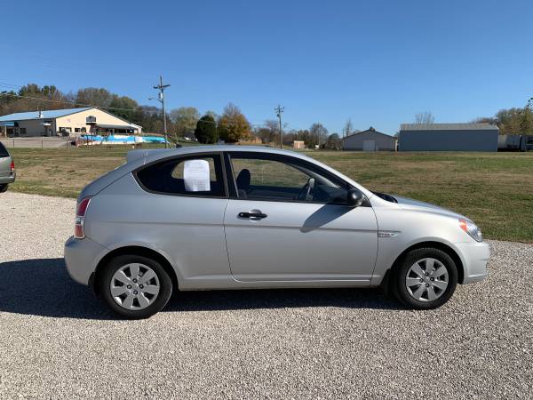 2011 Hyundai Accent gas saver - cars & trucks - by owner - vehicle... for sale in Georgetown, KY – photo 5
