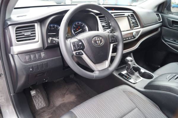 2016 Toyota Highlander 2016 TOYOTA HIGHLANDER V6 SUV L - cars & for sale in Nashville, TN – photo 11